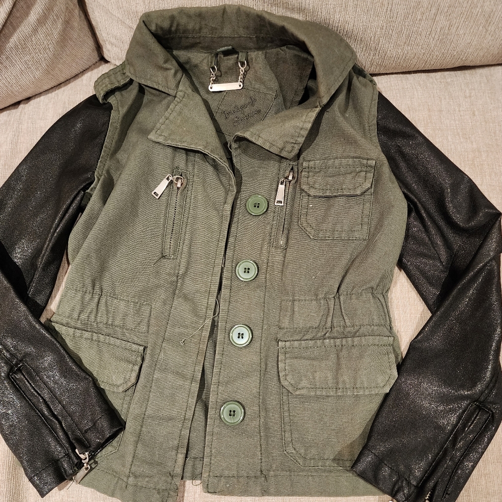 Cargo jacket with faux leather sleeves